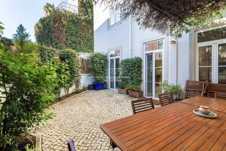 Apartamento T5 para Venda em Arroios Foto 30