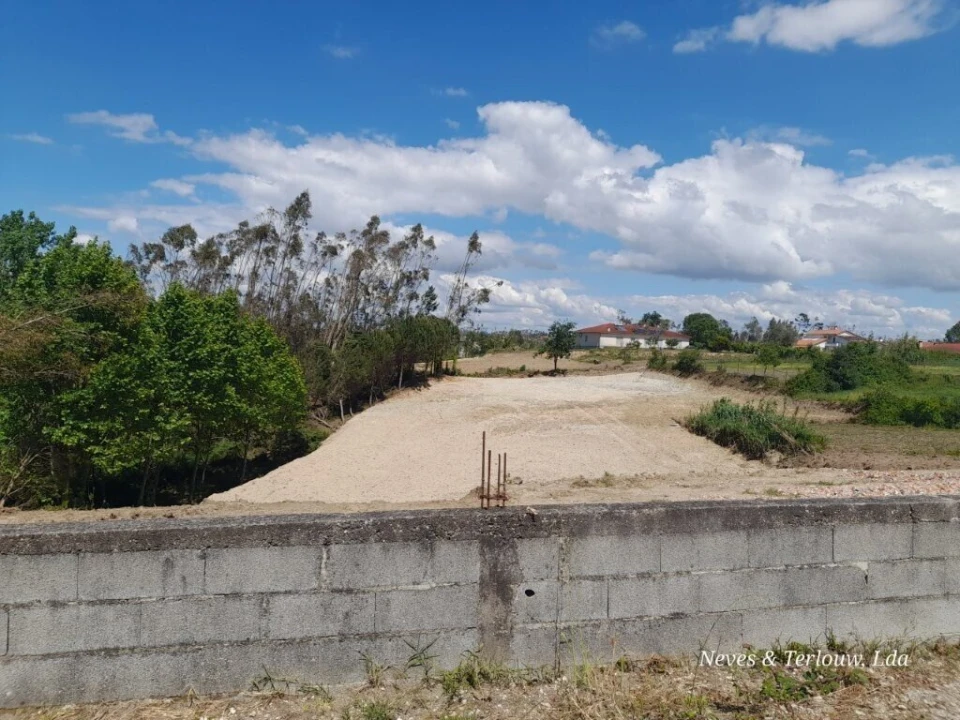 Terreno para Venda em Souto da Carpalhosa e Ortigosa Foto 6