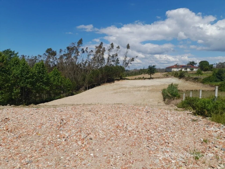Terreno para Venda em Souto da Carpalhosa e Ortigosa Foto 1