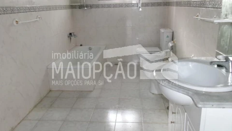 Moradia T3 para Venda em Montes da Senhora