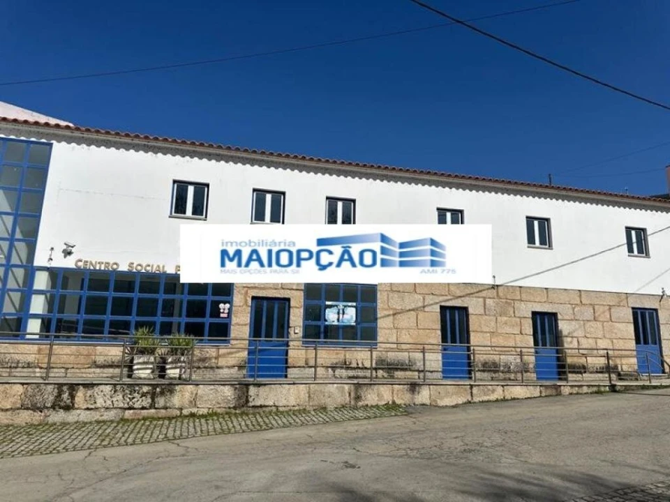 Prédio para Venda em Vila Nova de Foz Côa Foto 3