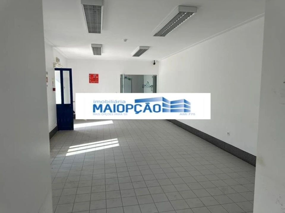 Prédio para Venda em Vila Nova de Foz Côa Foto 4