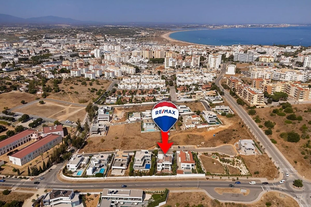 Moradia T3 para Venda em Lagos (São Sebastião e Santa Maria) Foto 45