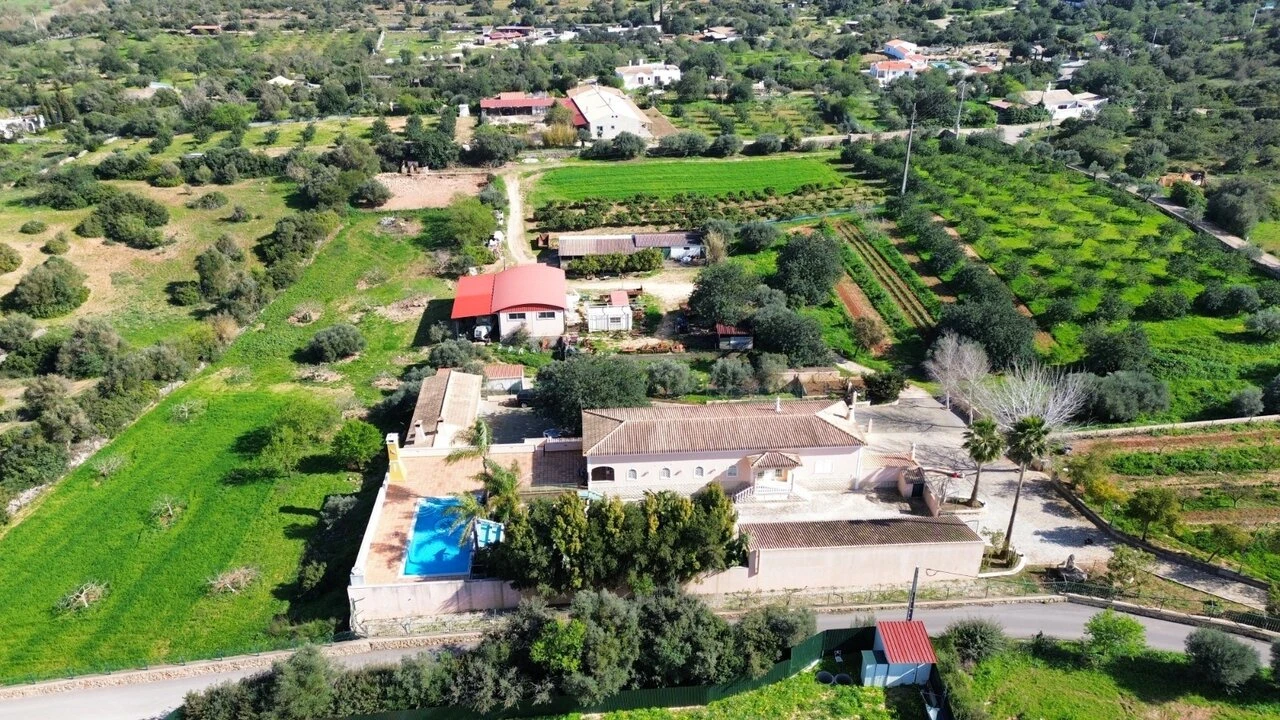 Quinta T4 para Venda em Paderne Foto 3
