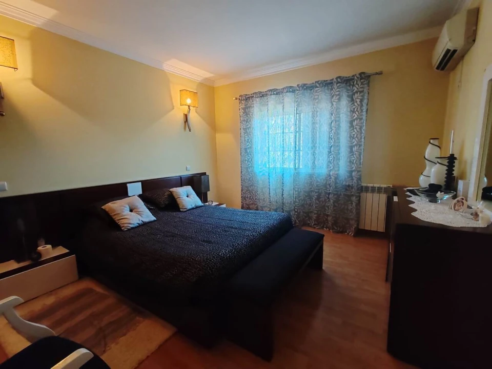 Quinta T4 para Venda em Paderne Foto 41