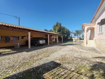 Quinta T4 para Venda em Paderne