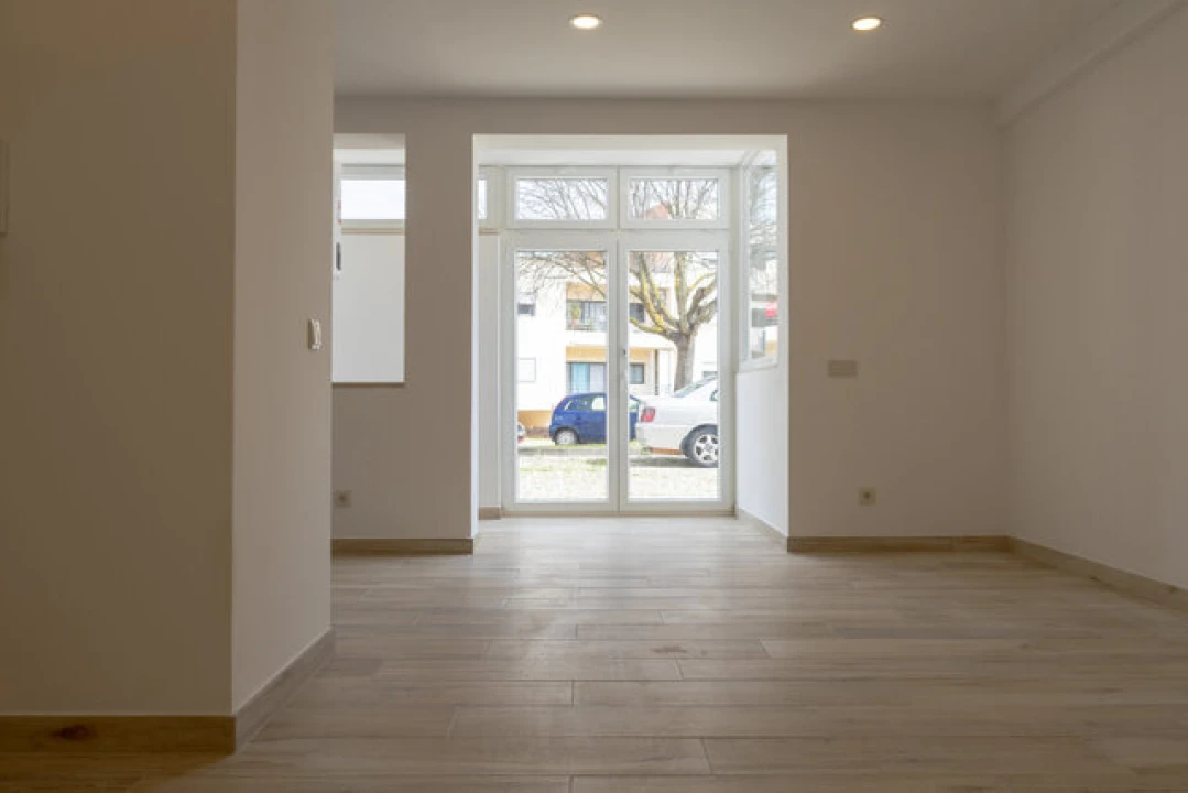 Apartamento T1 para Venda em Silves Foto 6