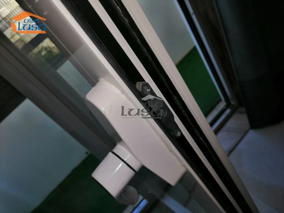 Apartamento T1 para Arrendamento em Lordelo do Ouro e Massarelos Foto 4
