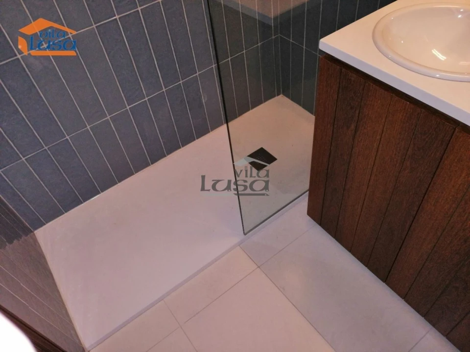 Apartamento T1 para Arrendamento em Lordelo do Ouro e Massarelos Foto 12