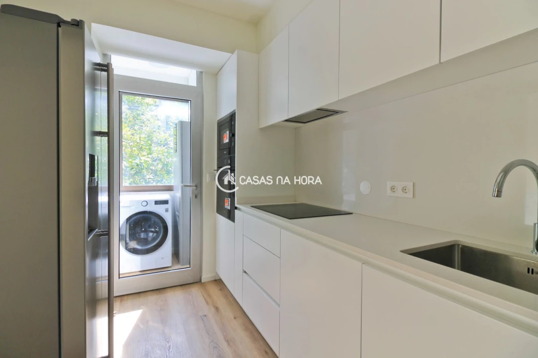 Apartamento T4 para Arrendamento em Aldoar, Foz do Douro e Nevogilde Foto 8