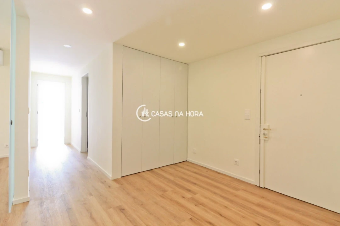 Apartamento T4 para Arrendamento em Aldoar, Foz do Douro e Nevogilde Foto 22