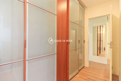 Apartamento T4 para Arrendamento em Aldoar, Foz do Douro e Nevogilde
