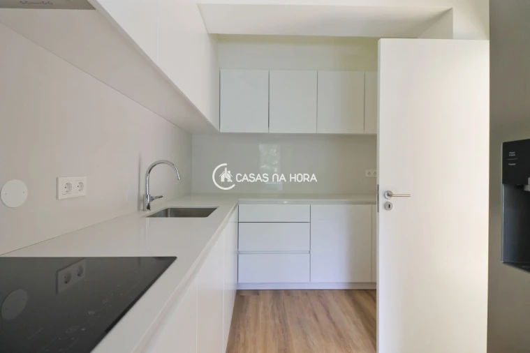 Apartamento T4 para Arrendamento em Aldoar, Foz do Douro e Nevogilde Foto 3
