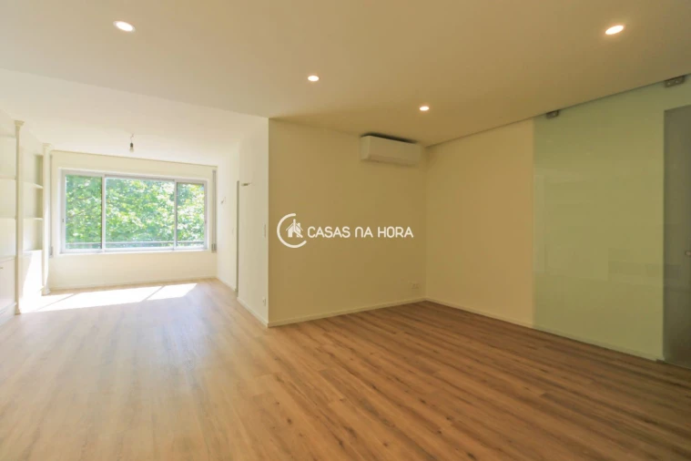 Apartamento T4 para Arrendamento em Aldoar, Foz do Douro e Nevogilde Foto 4