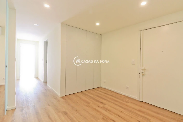 Apartamento T4 para Arrendamento em Aldoar, Foz do Douro e Nevogilde Foto 22