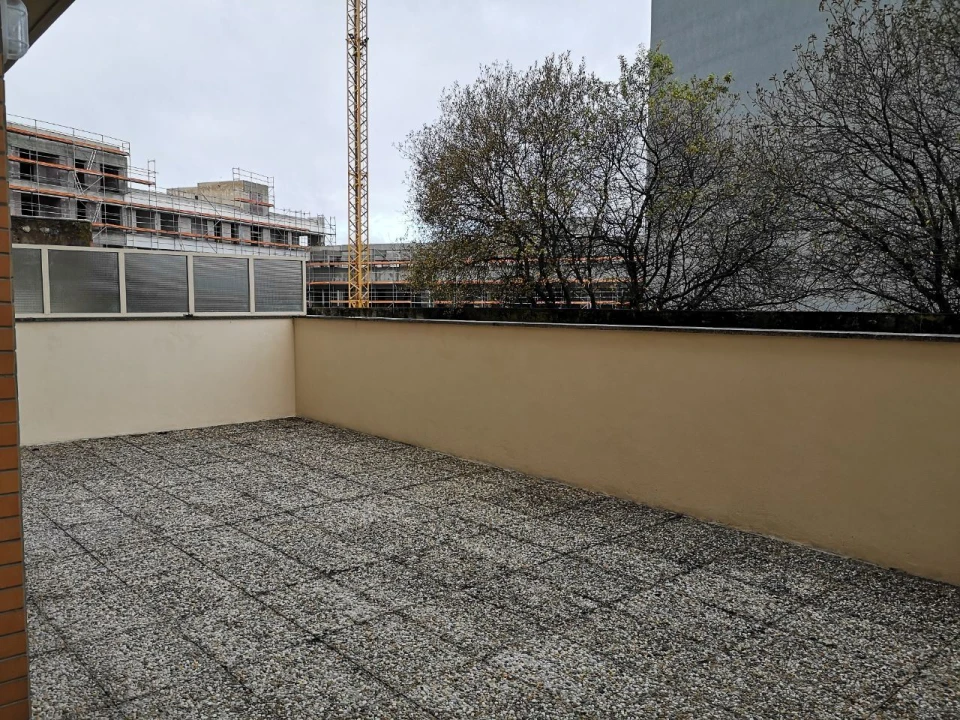 Apartamento T1 para Arrendamento em Paranhos Foto 7