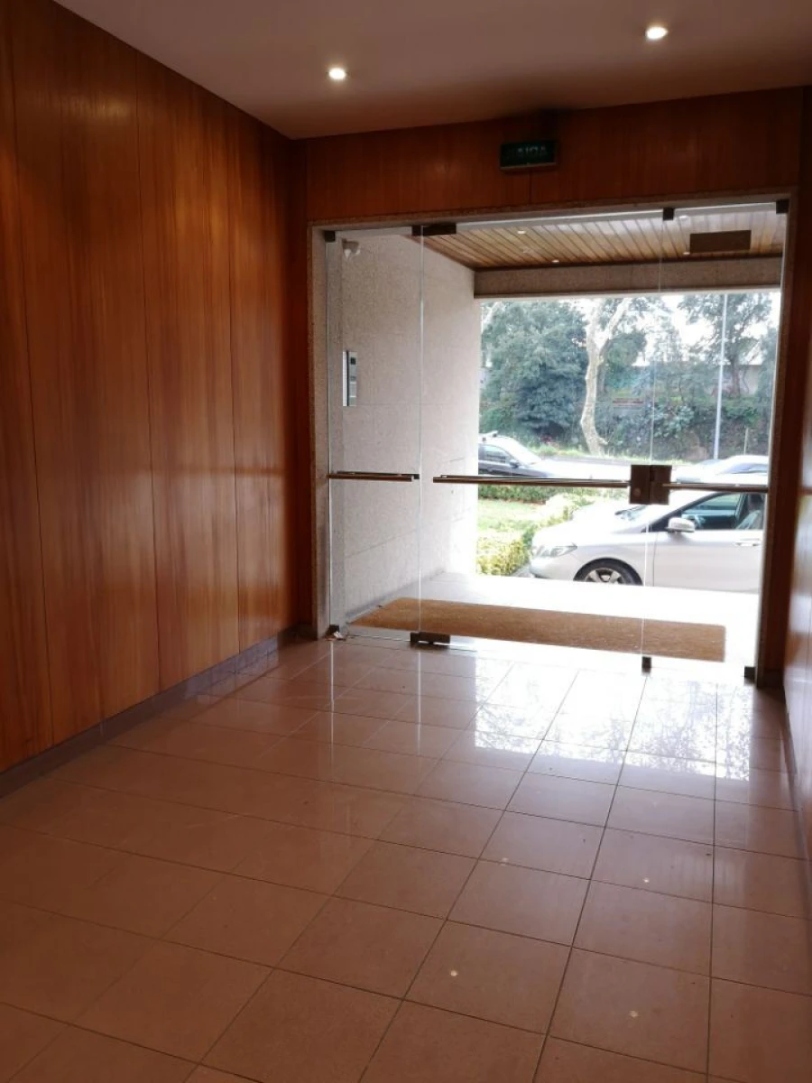Apartamento T1 para Arrendamento em Paranhos Foto 16