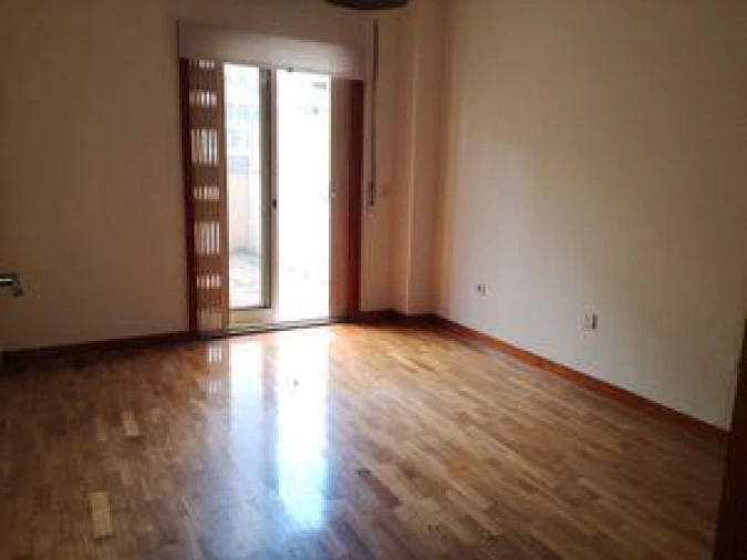 Apartamento T1 para Arrendamento em Paranhos Foto 9