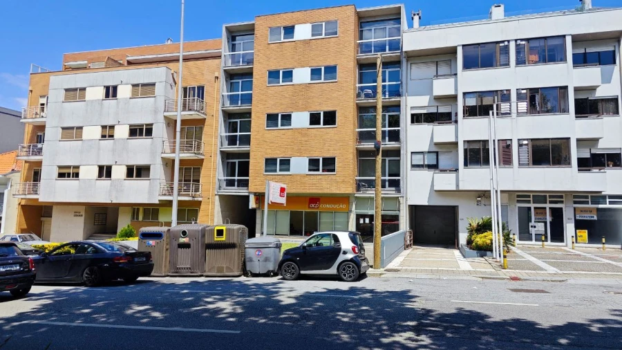 Apartamento T1 para Arrendamento em Paranhos Foto 17