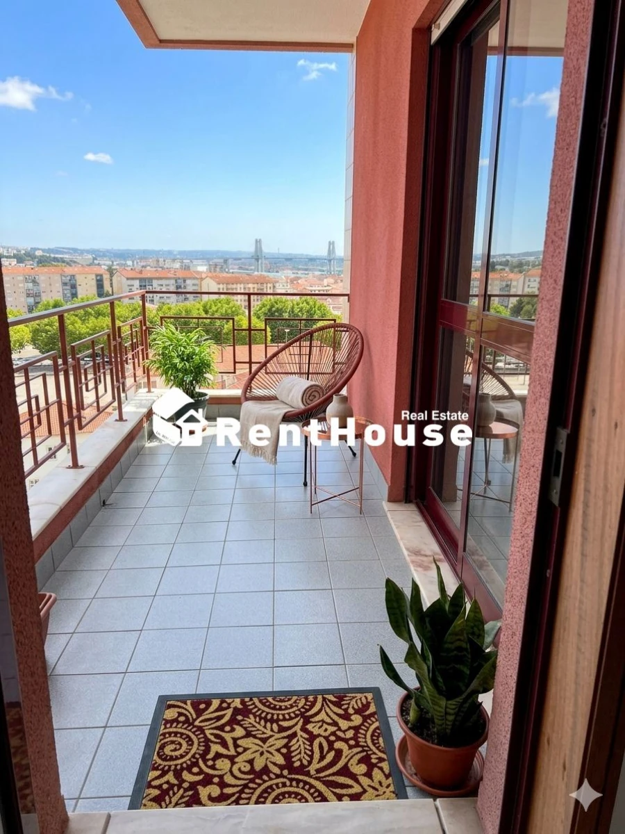 Apartamento T2 para Venda em Buarcos Foto 2