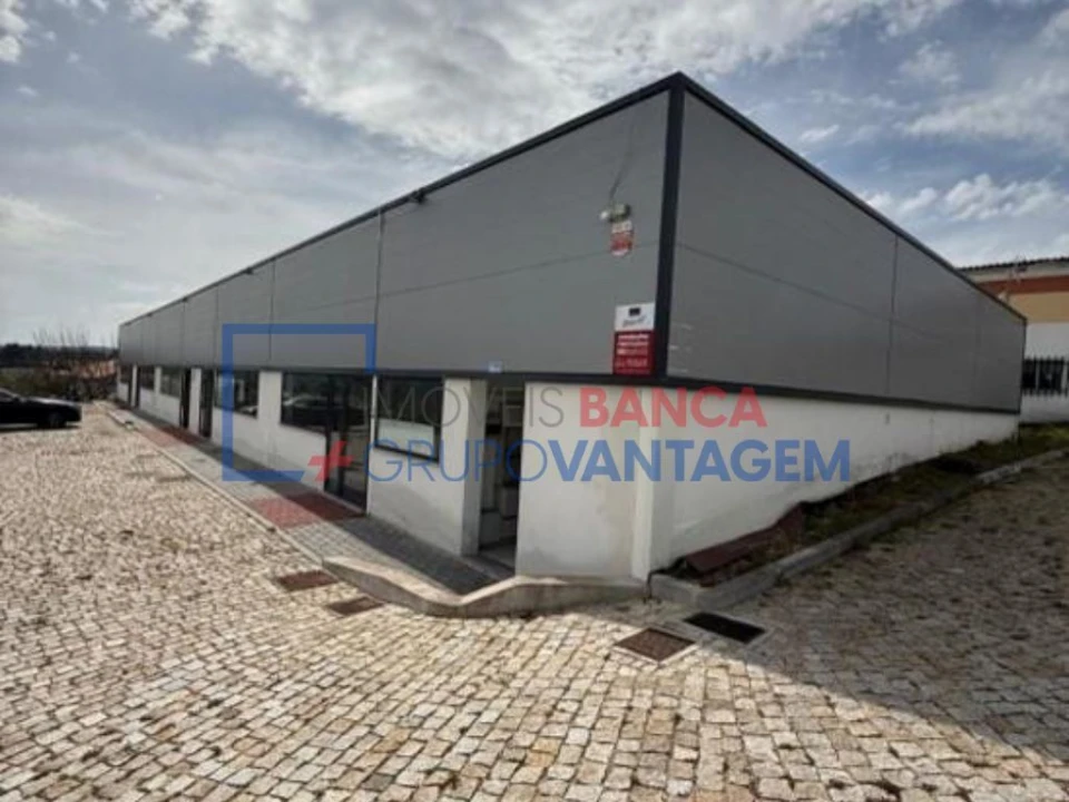 Armazém para Venda em Vila Franca das Naves e Feital Foto 1