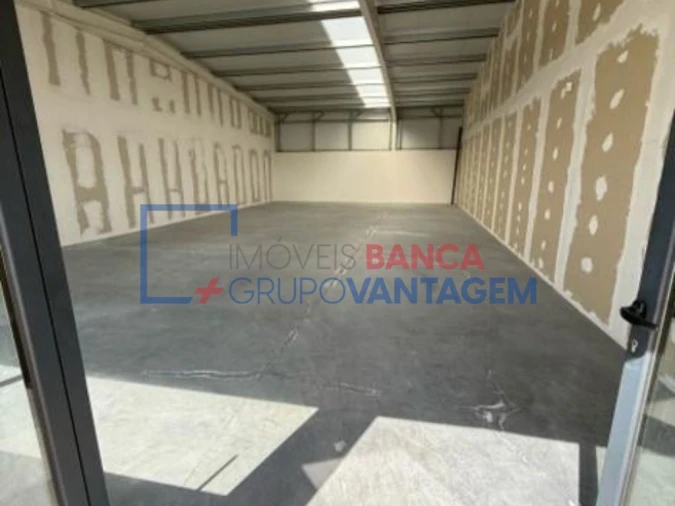 Armazém para Venda em Vila Franca das Naves e Feital Foto 5