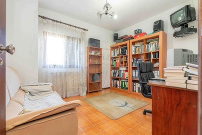 Moradia T4 para Venda em Ferreira-A-Nova