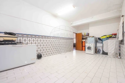 Moradia T4 para Venda em Ferreira-A-Nova