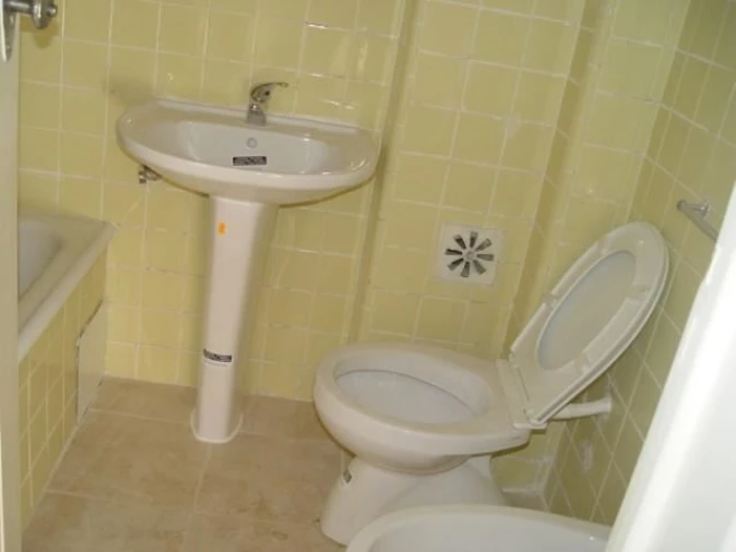 Apartamento T1 para Arrendamento em Campolide Foto 2