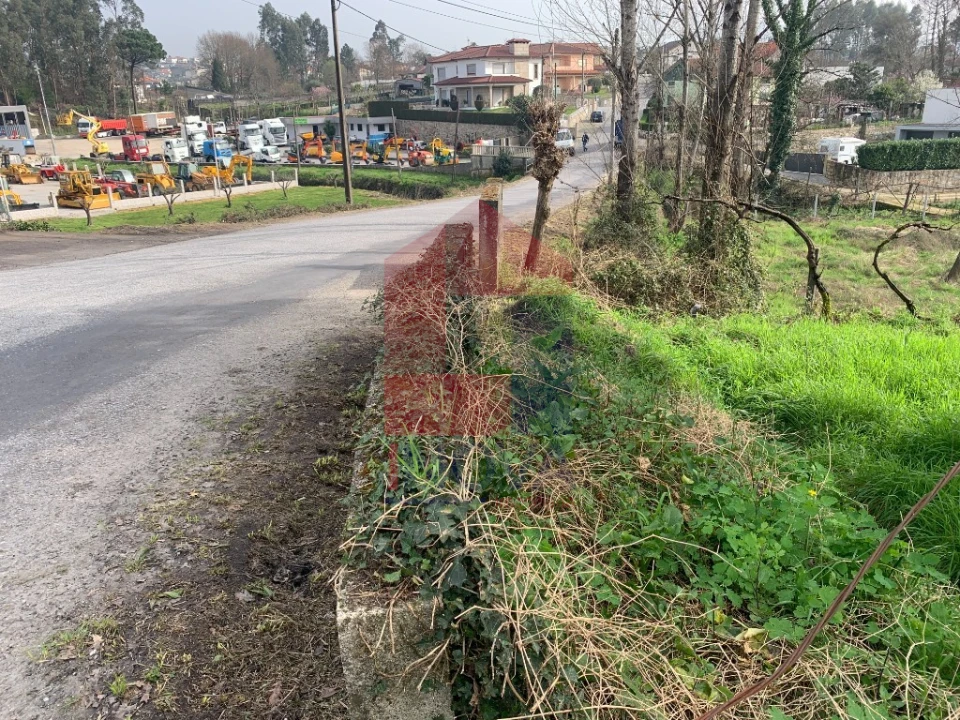 Terreno para Venda em Vila Verde e Barbudo Foto 3