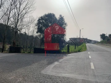 Terreno para Venda em Vila Verde e Barbudo