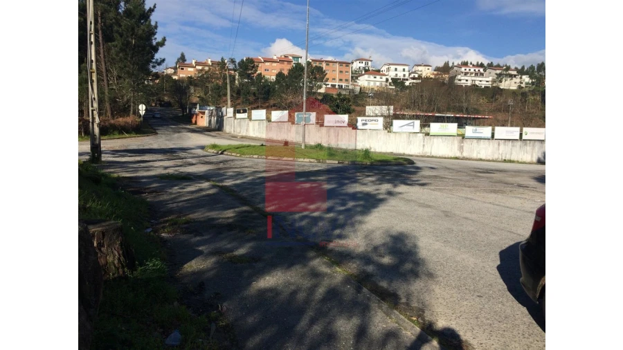 Terreno para Venda em Sabariz Foto 12