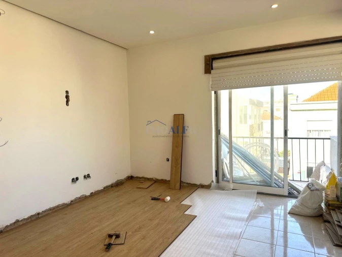 Apartamento T2 para Venda em Barreiro e Lavradio Foto 6