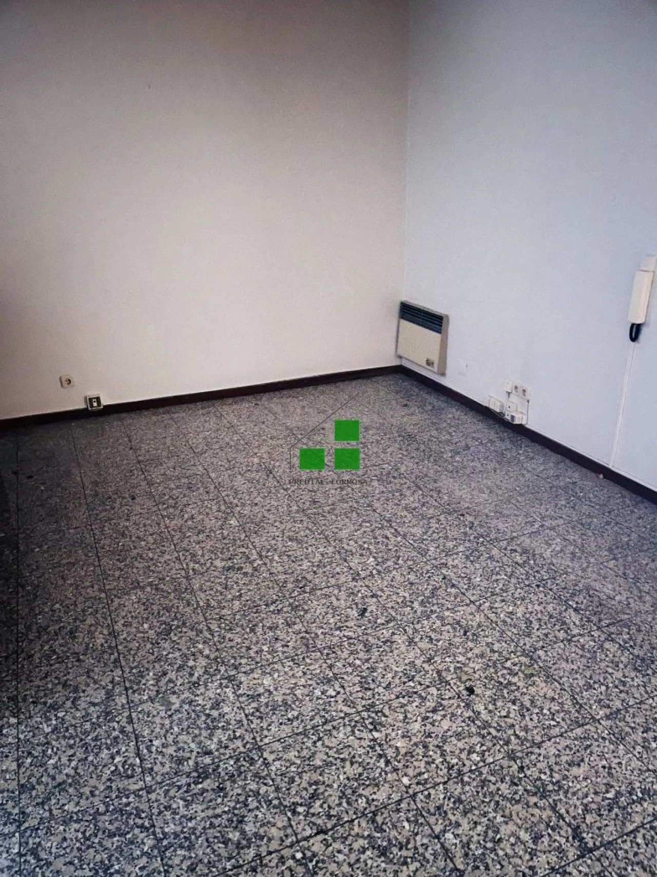 Loja para Arrendamento em Paranhos Foto 7