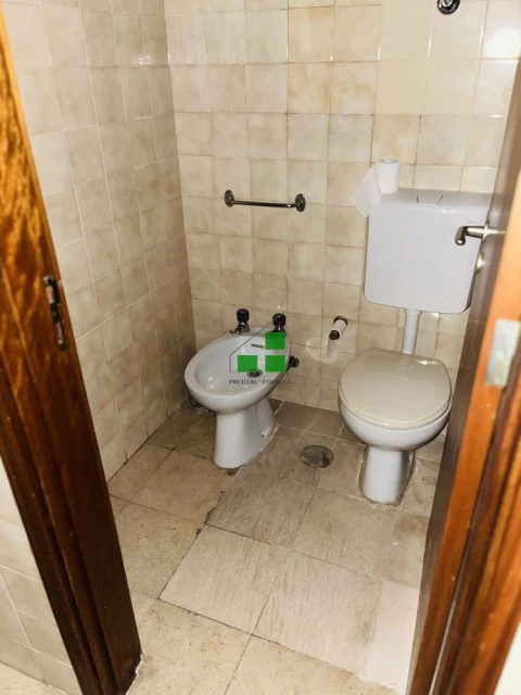 Loja para Arrendamento em Paranhos