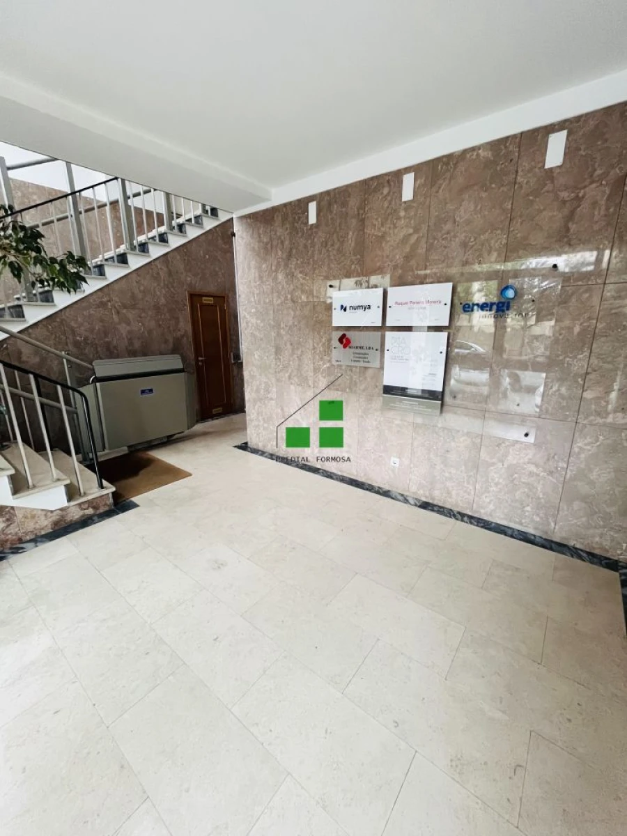 Loja para Arrendamento em Paranhos Foto 21