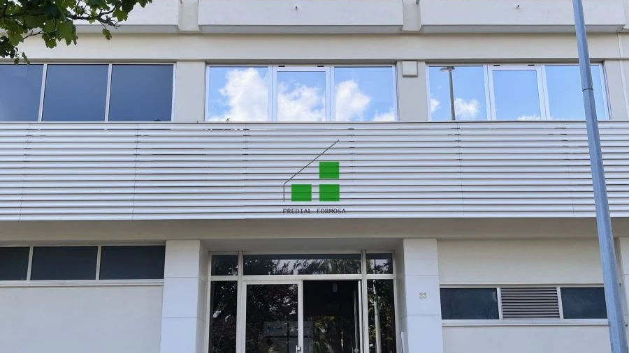 Loja para Arrendamento em Paranhos