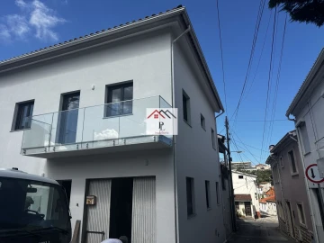 Moradia T5 para Venda em Santo Antonio dos Olivais
