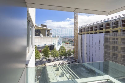 Apartamento T3 para Arrendamento em Campanhã