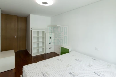 Apartamento T3 para Arrendamento em Campanhã