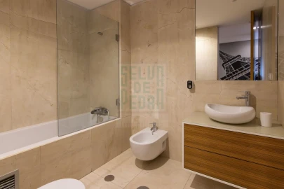 Apartamento T3 para Arrendamento em Campanhã