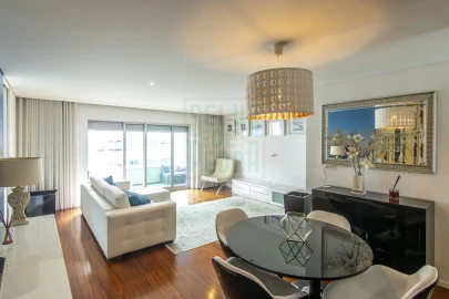 Apartamento T3 para Arrendamento em Campanhã