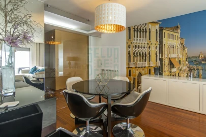 Apartamento T3 para Arrendamento em Campanhã