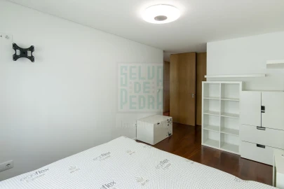 Apartamento T3 para Arrendamento em Campanhã
