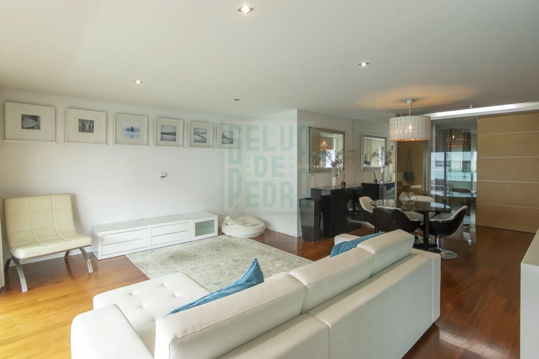 Apartamento T3 para Arrendamento em Campanhã Foto 2