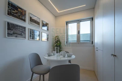 Apartamento T4 para Venda em Cedofeita, Santo Ildefonso, Sé, Miragaia, São Nicolau e Vitória