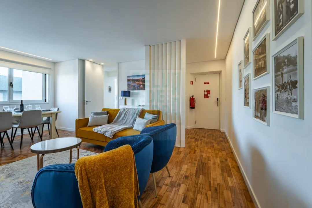 Apartamento T4 para Venda em Cedofeita, Santo Ildefonso, Sé, Miragaia, São Nicolau e Vitória Foto 3