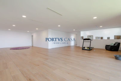 Moradia T4 para Venda em Sande