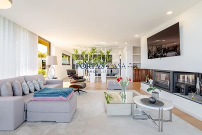 Moradia T4 para Venda em Sande