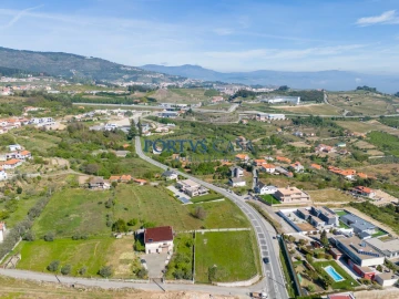 Moradia T4 para Venda em Sande